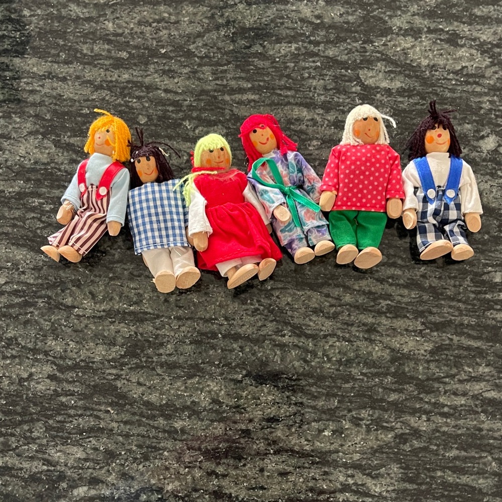 Hape Happy Family Dollhouse wood family